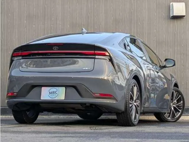 Toyota Prius 2023 — миниатюра 2