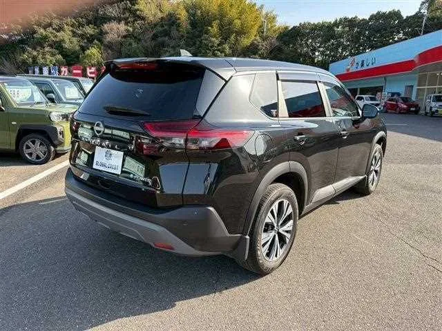 Nissan X-Trail 2023 — миниатюра 3