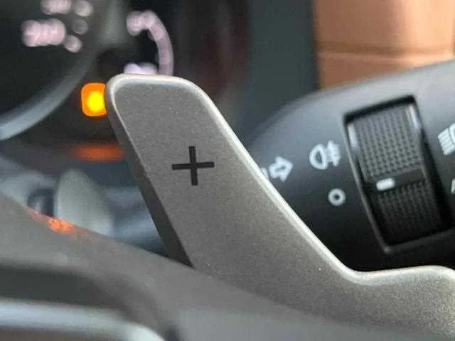 Lexus IS 2023 — миниатюра 3