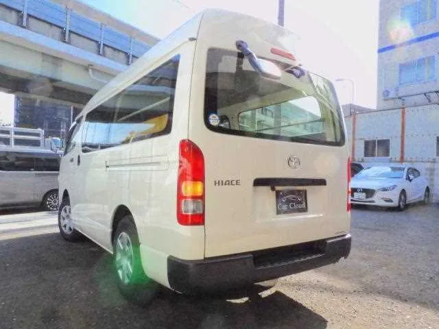 Toyota Hiace Van 2023 — миниатюра 2