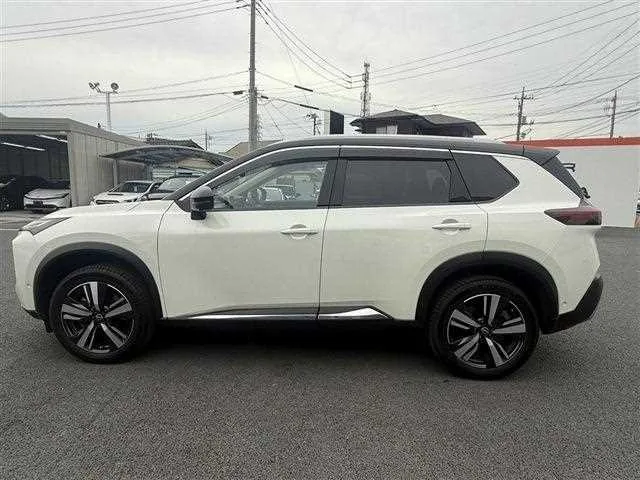Nissan X-Trail 2022 — миниатюра 4