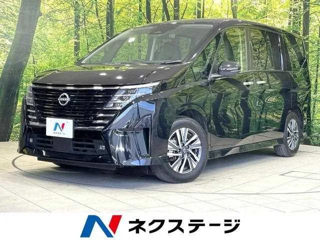 Nissan Serena 2023 — фото 1, купить с доставкой в Москву