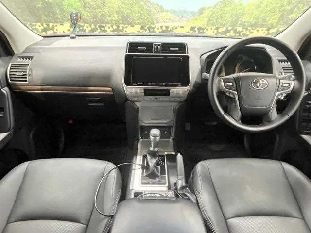 Toyota Land Cruiser Prado 2023 — миниатюра 2