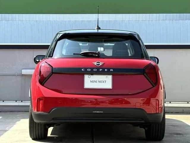 BMW MINI 2025 — миниатюра 5