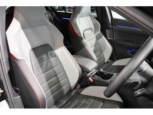Volkswagen Golf GTI 2022 — миниатюра 3