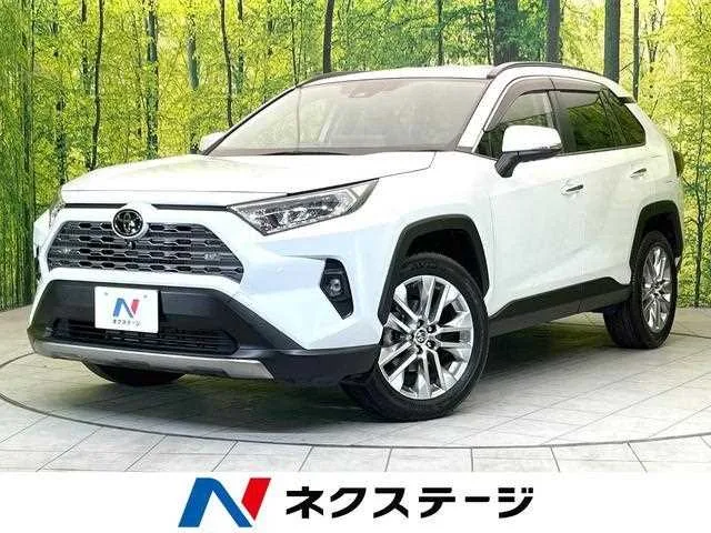 Toyota RAV4 2023 — фото 1, купить с доставкой в Москву
