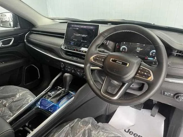 Jeep Commander 2025 — миниатюра 2