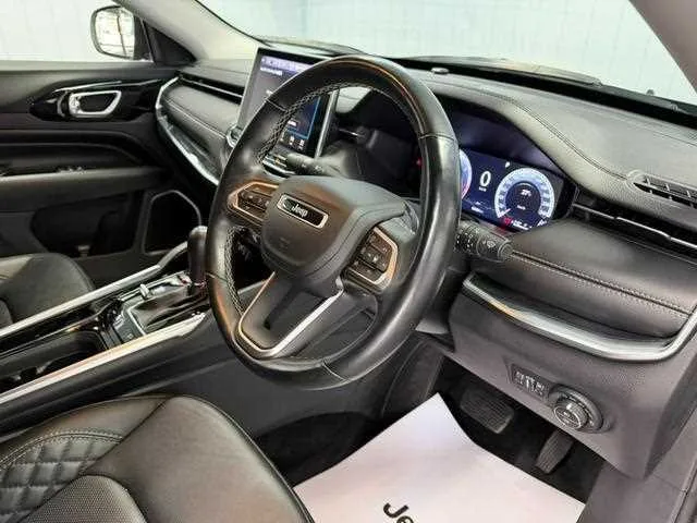 Jeep Commander 2024 — миниатюра 2
