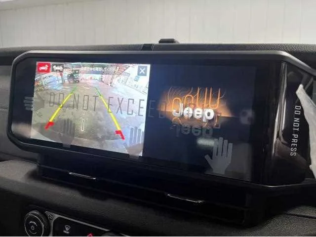 Jeep Wrangler 2026 — миниатюра 3