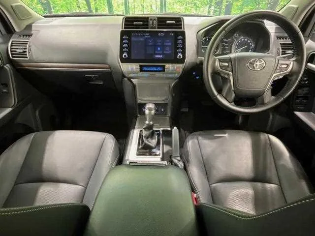 Toyota Land Cruiser Prado 2023 — миниатюра 2