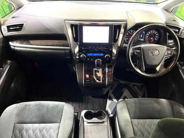 Toyota Alphard G 2022 — миниатюра 2
