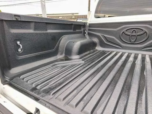 Toyota Hilux 2024 — миниатюра 4