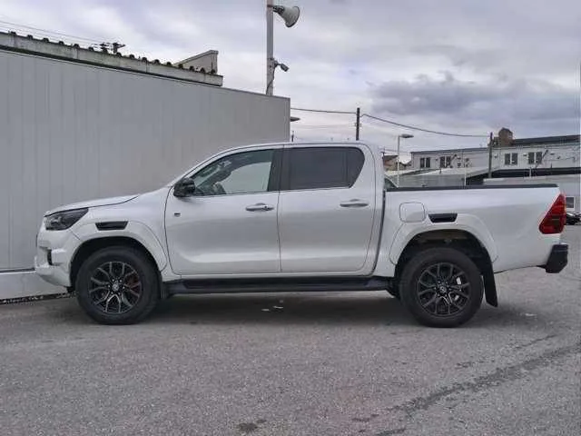 Toyota Hilux 2024 — миниатюра 5