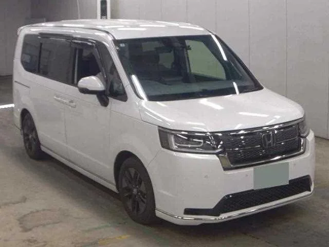 Honda Step WGN 2025 — фото 1, купить с доставкой в Москву