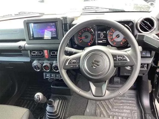 Suzuki Jimny Sierra 2025 — миниатюра 5