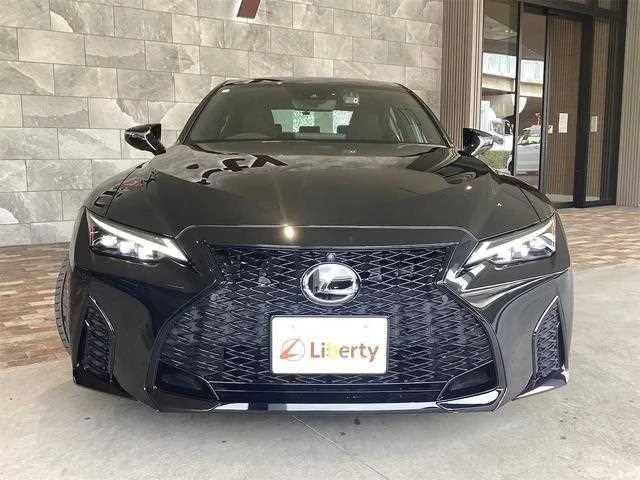 Lexus IS 2023 — миниатюра 2