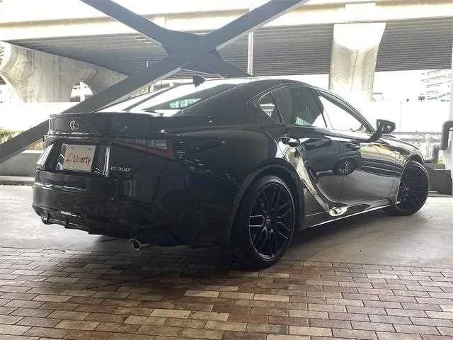 Lexus IS 2023 — миниатюра 5