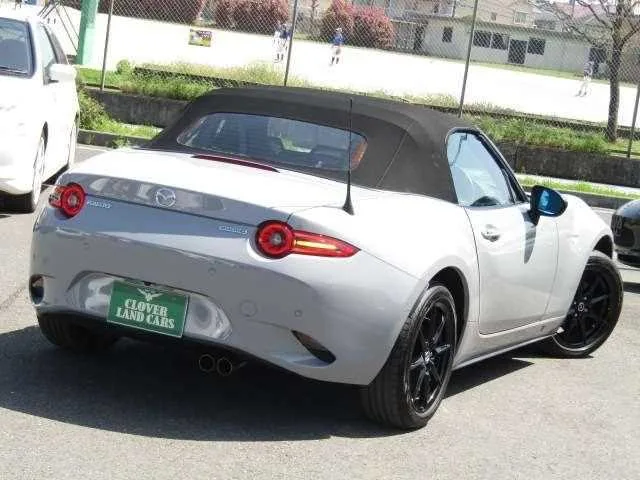 Mazda Roadster 2025 — миниатюра 2