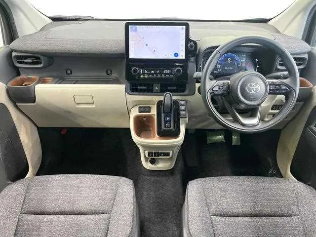 Toyota Sienta 2024 — миниатюра 2