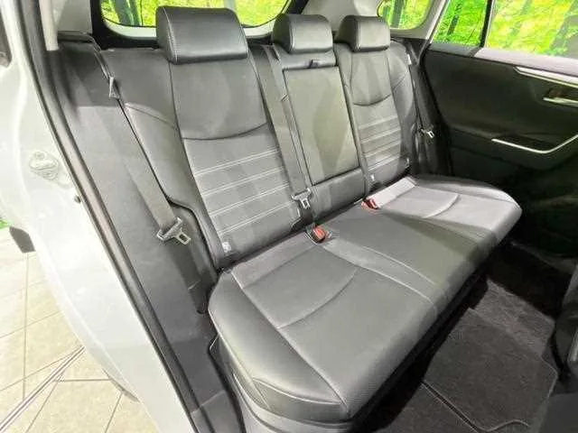 Toyota RAV4 2023 — миниатюра 4