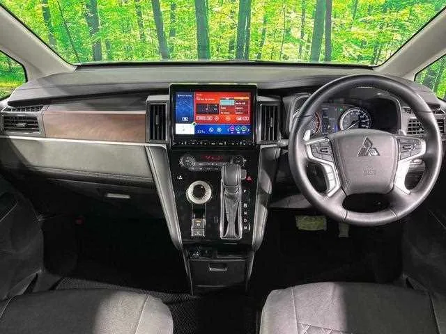 Mitsubishi Delica D:5 2024 — миниатюра 2