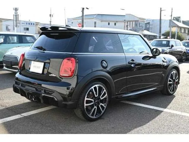 BMW MINI 2022 — миниатюра 5