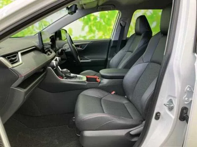 Toyota RAV4 2023 — миниатюра 3