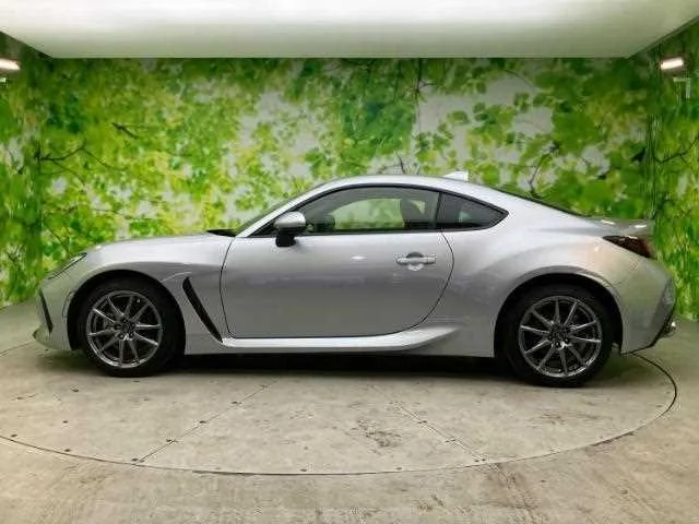 Subaru BRZ R 2023 — миниатюра 2
