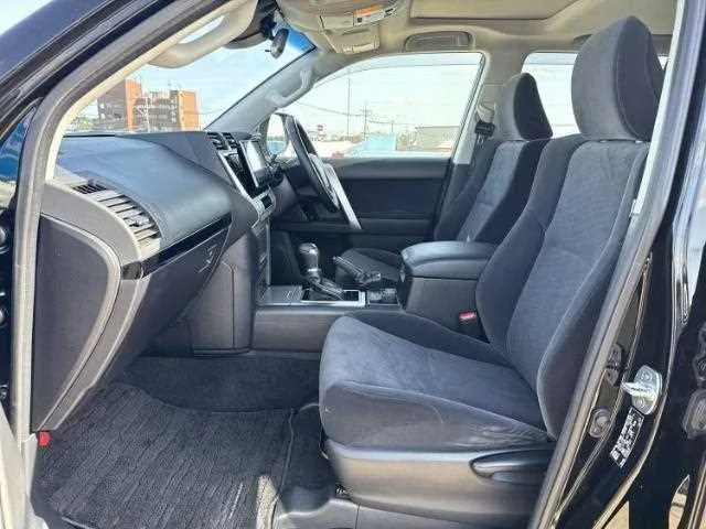 Toyota Land Cruiser Prado 2023 — миниатюра 3