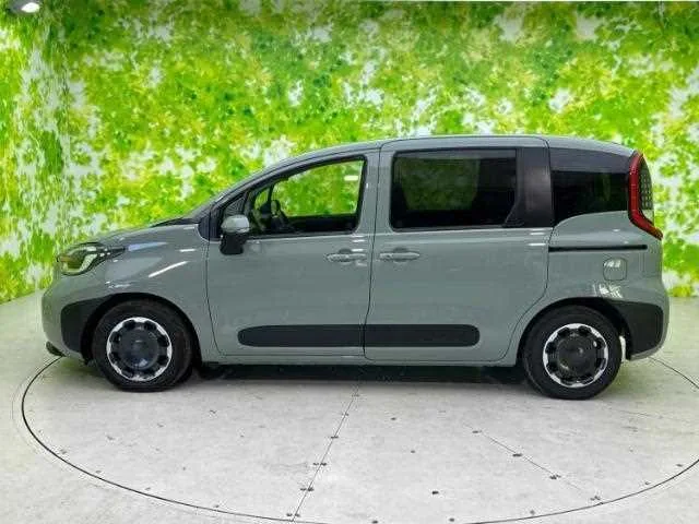 Toyota Sienta Z 2023 — миниатюра 2