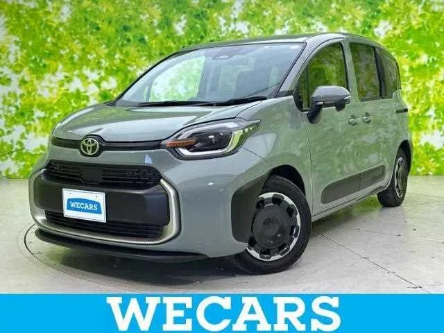Toyota Sienta Z 2023 — фото 1, купить с доставкой в Москву