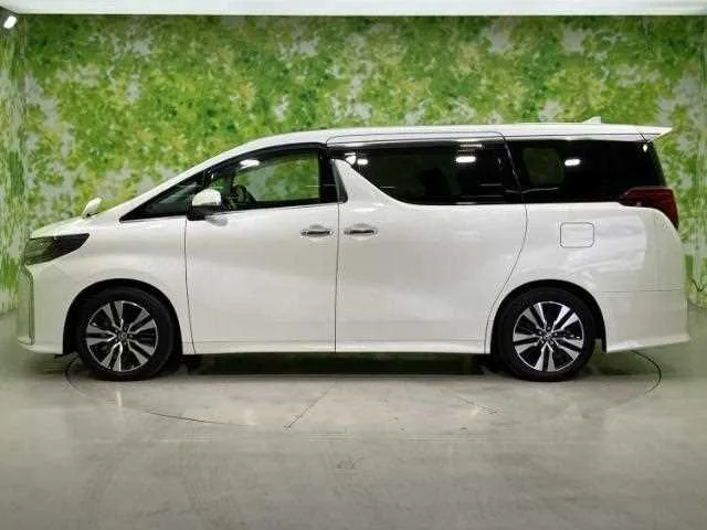 Toyota Alphard G 2022 — миниатюра 2