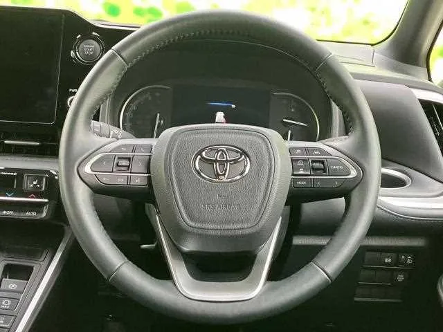 Toyota Voxy 2025 — миниатюра 4