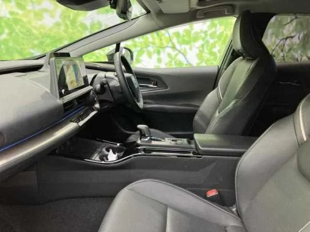 Toyota Prius Z 2023 — миниатюра 3