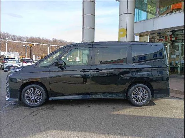 Toyota Voxy S-G 2023 — миниатюра 5
