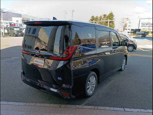 Toyota Noah S-G Toyota Safety Sense 2023 — миниатюра 3