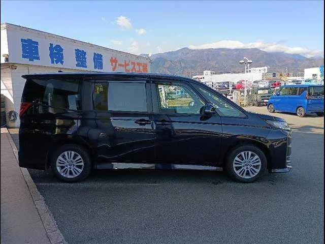Toyota Noah S-G Toyota Safety Sense 2023 — миниатюра 5