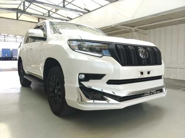 Toyota Land Cruiser Prado TX L PACKAGE MATT BLACK EDITION 2022 — фото 1, купить с доставкой в Москву