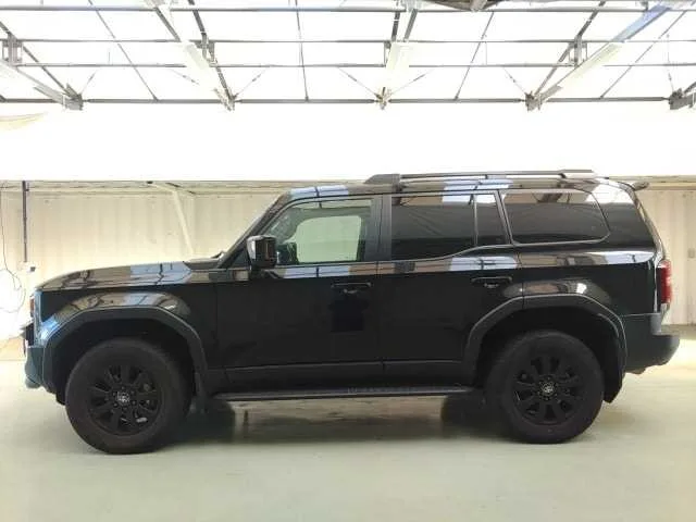 Toyota Land Cruiser VX FIRST EDITION 2024 — миниатюра 3