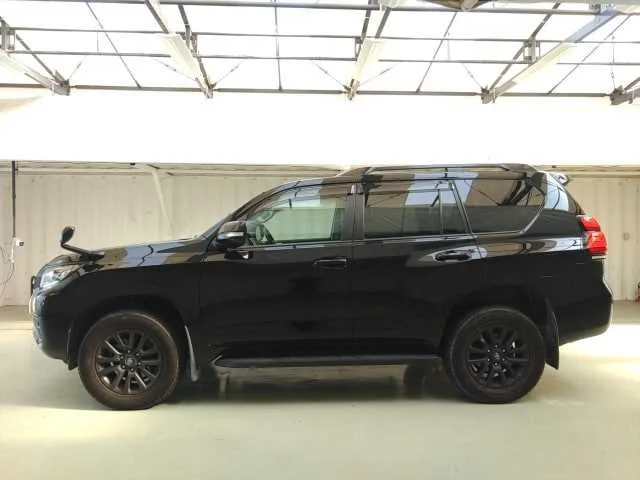 Toyota Land Cruiser Prado TX L PACKAGE MATT BLACK EDITION 2023 — миниатюра 3