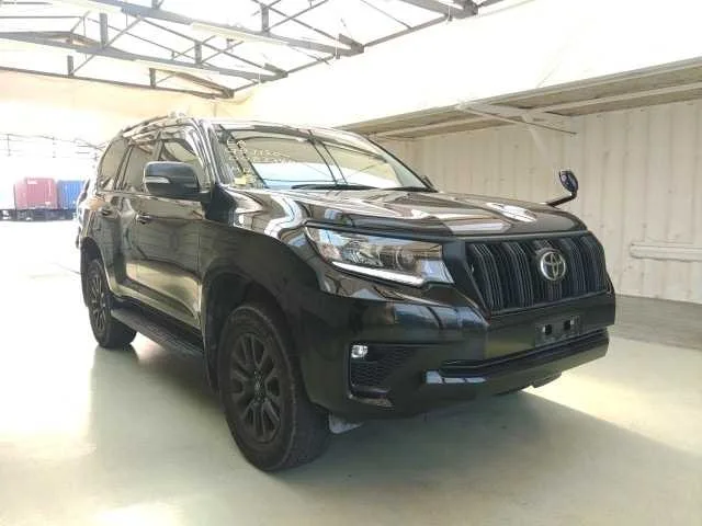 Toyota Land Cruiser Prado TX L PACKAGE MATT BLACK EDITION 2023 — фото 1, купить с доставкой в Москву
