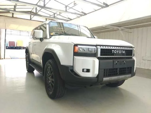 Toyota Land Cruiser VX 2025 — фото 1, купить с доставкой в Москву