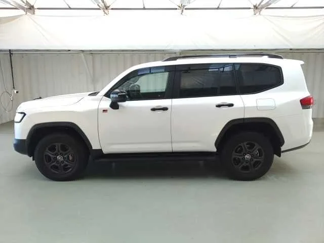 Toyota Land Cruiser GR SPORT 2023 — миниатюра 3