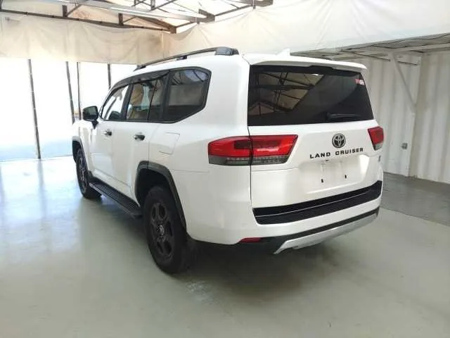 Toyota Land Cruiser GR SPORT 2023 — миниатюра 5