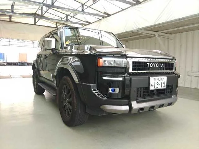 Toyota Land Cruiser VX 2024 — фото 1, купить с доставкой в Москву