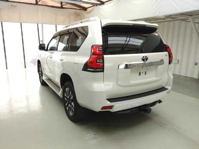 Toyota Land Cruiser Prado TX L PACKAGE 2023 — миниатюра 5