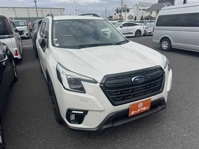 Subaru Forester 2023 — фото 1, купить с доставкой в Москву