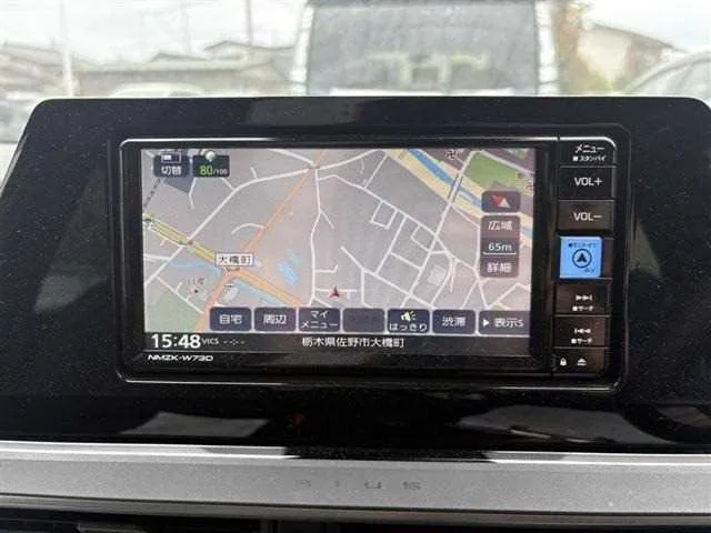 Toyota Prius 2023 — миниатюра 3