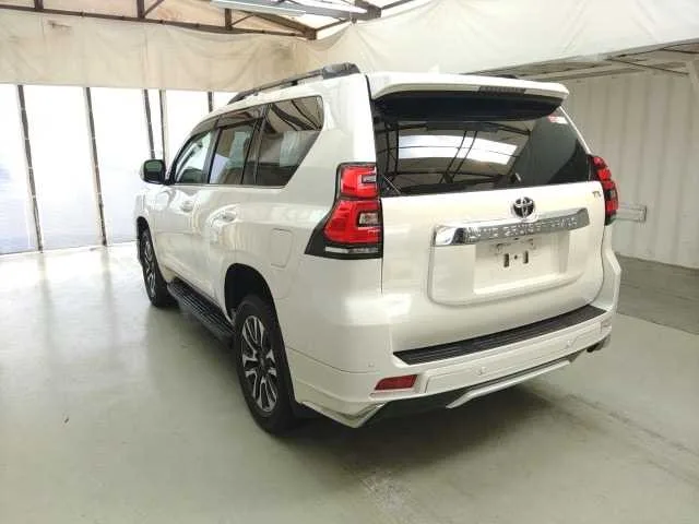 Toyota Land Cruiser Prado TX L PACKAGE 2023 — миниатюра 5