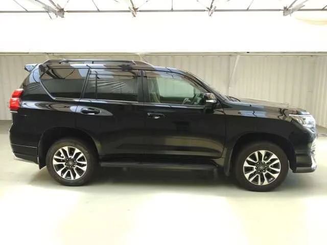 Toyota Land Cruiser Prado TX L PACKAGE 2023 — миниатюра 2